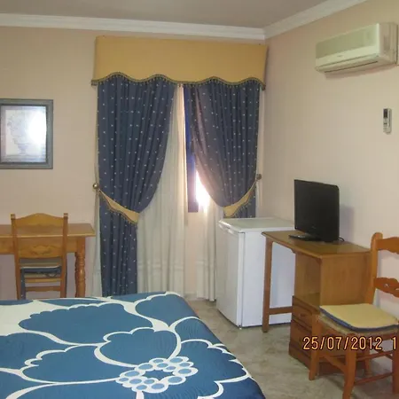 Otel Caballo Negro 2*